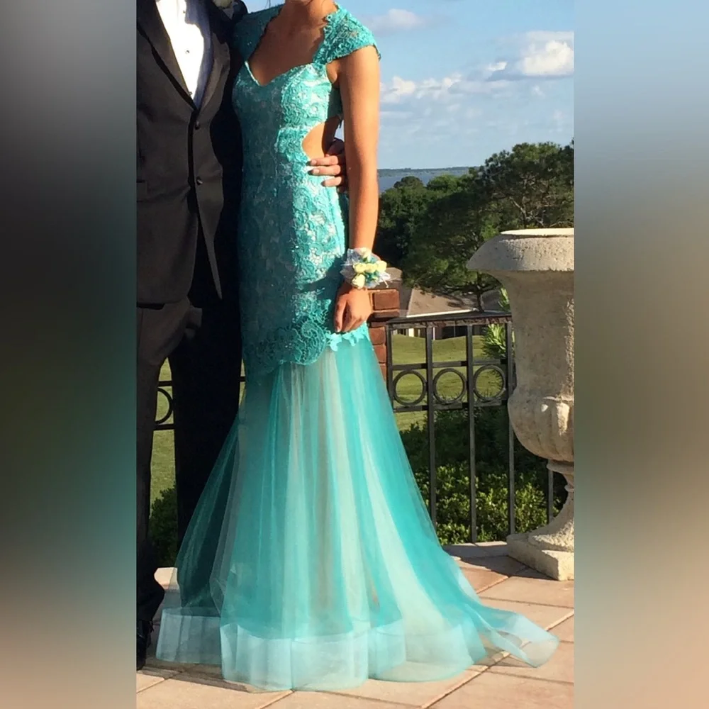 Prom / Formal Dress with Removable Skirt - Picture 7 of 7